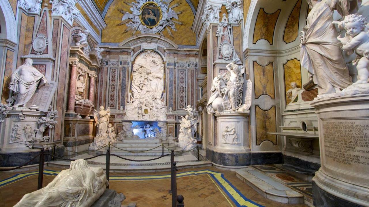 Luci Di S. Chiara Napels